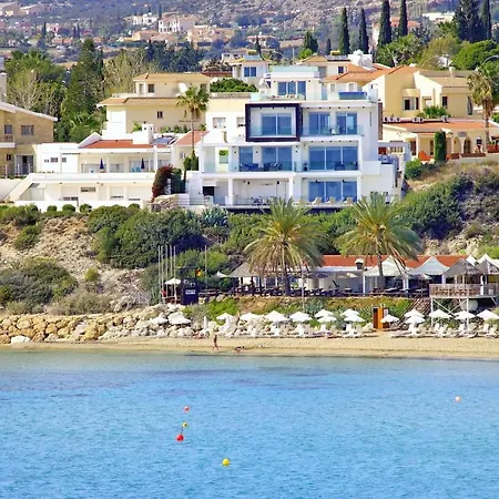 Villa Water's Edge